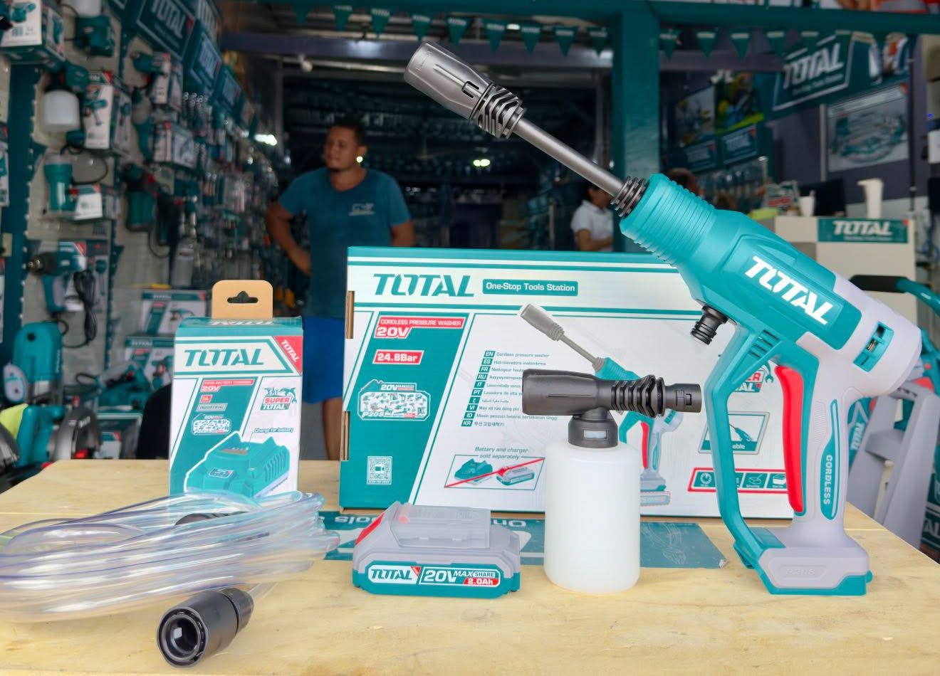 HIDROLAVADORA 20V PEQUEÑA SIN BATERIA TPWLI2036